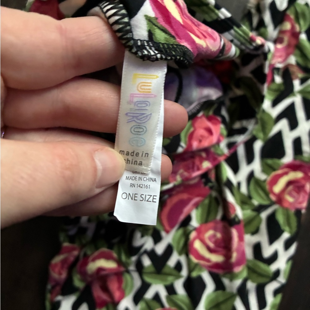 LuLaRoe Floral Black and White Leggings - Picture 2 of 2